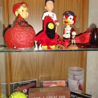Before leaving Lindsborg, we visited Aunt Gem's beautiful home. Here are a few of her St. Louis Cardinals treasures, including a replica of Uncle Roger's brick.