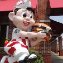 Mom was determined not to leave Indiana without a pork loin sandwich, a local fast food staple she remembered from her college days. We didn't have a chance to stop in Indiana, but did manage to find one at this Frisch's Big Boy restaurant in Ohio.